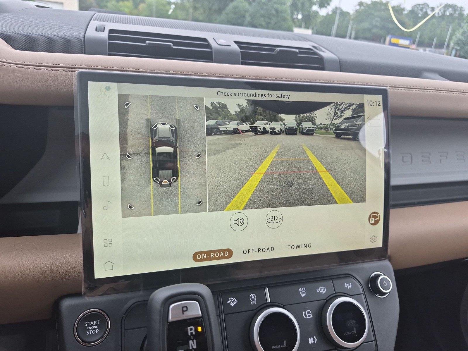 New 2026 Fuji White Land Rover X-Dynamic SE image 22