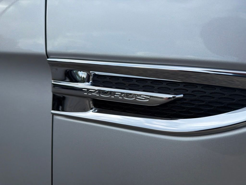 Used 2019 Ingot Silver Ford Limited image 39