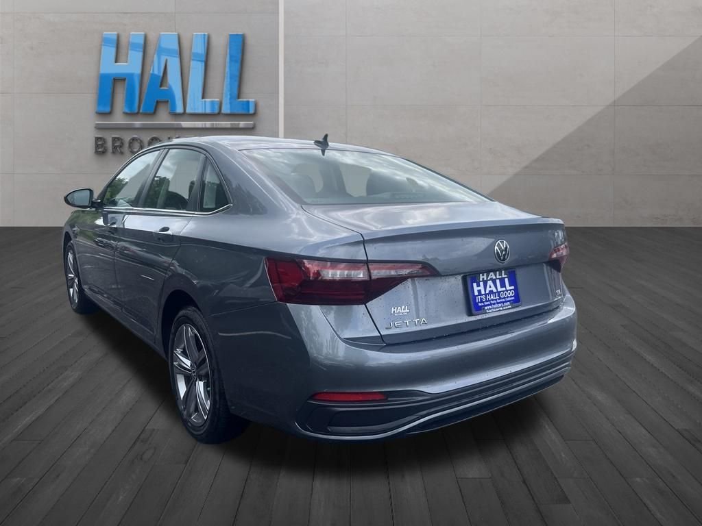 Used 2023 Gray Volkswagen 1.5T SE image 3