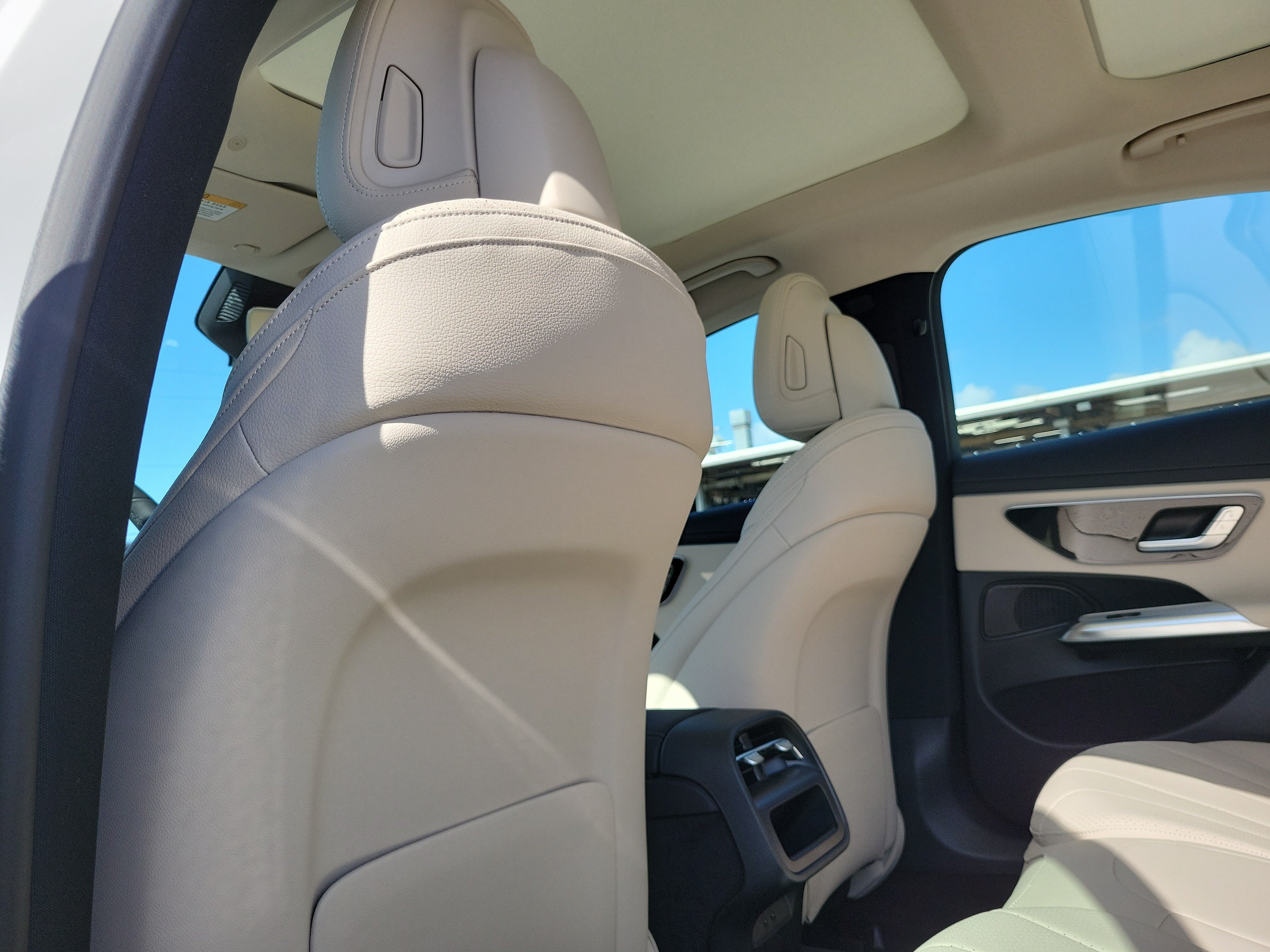 New 2026 Polar White Mercedes-Benz E 350 image 41