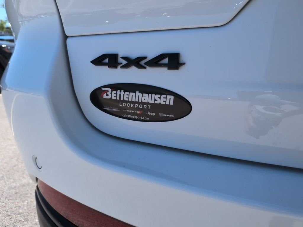 Used 2025 White Jeep Altitude X image 14