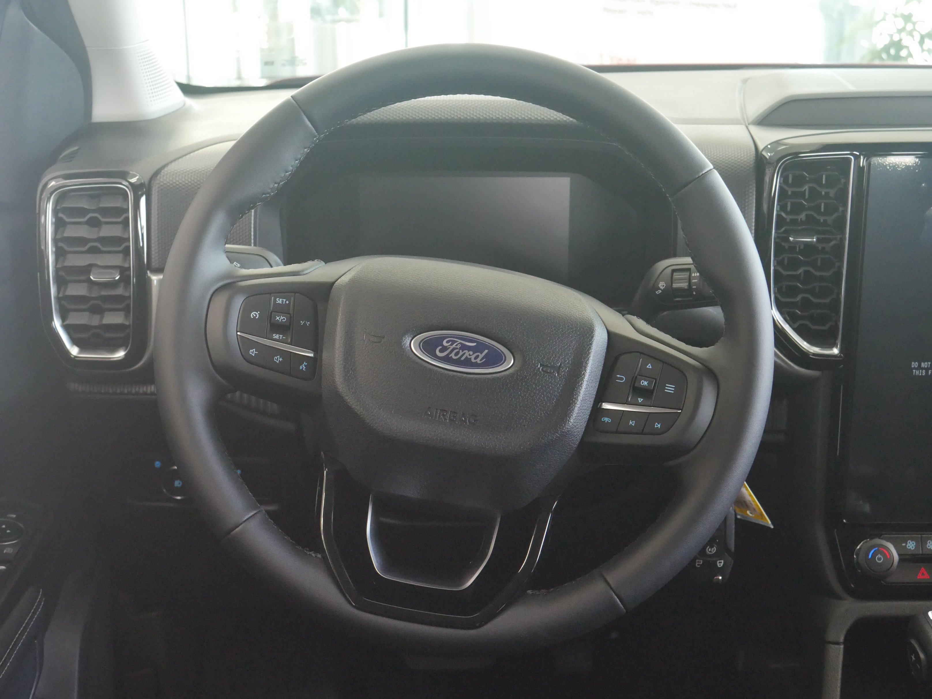 New 2026 Ruby Red Metallic Tinted Clearcoat Ford XLT image 6