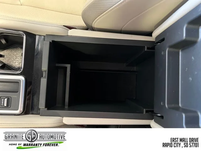 Used 2025 Gray Nissan SL image 17