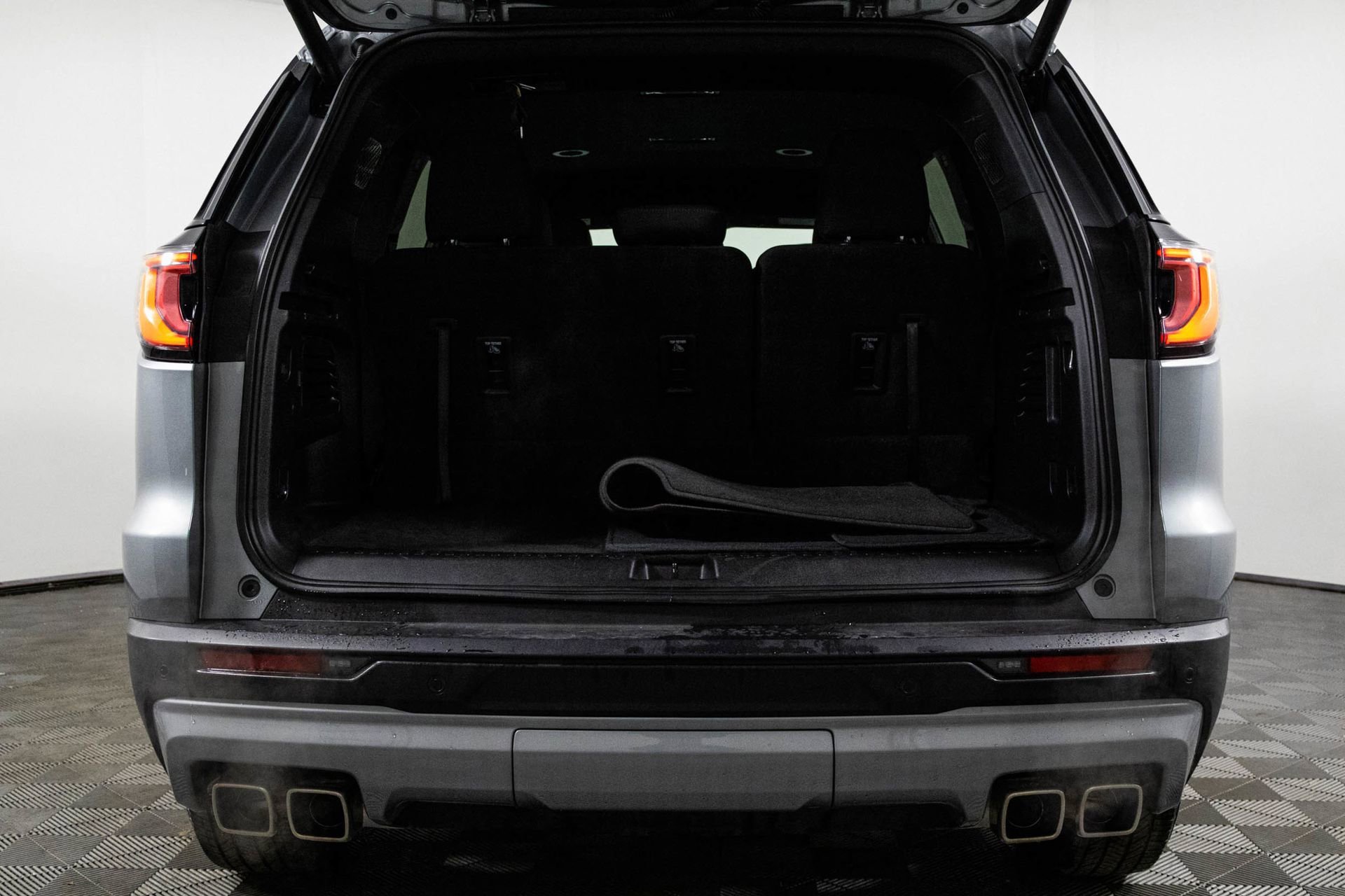 2025 GMC ACADIA - Image 34