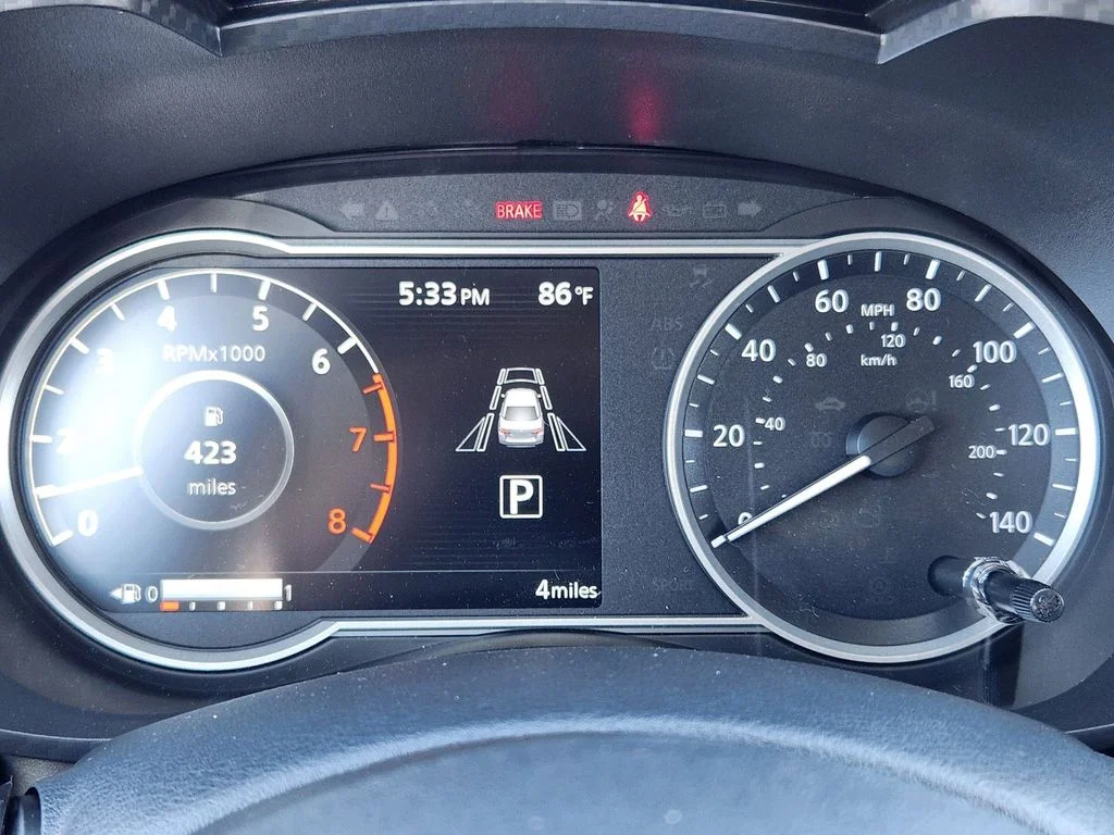 2025 Nissan Versa Sedan SR - Photo 23