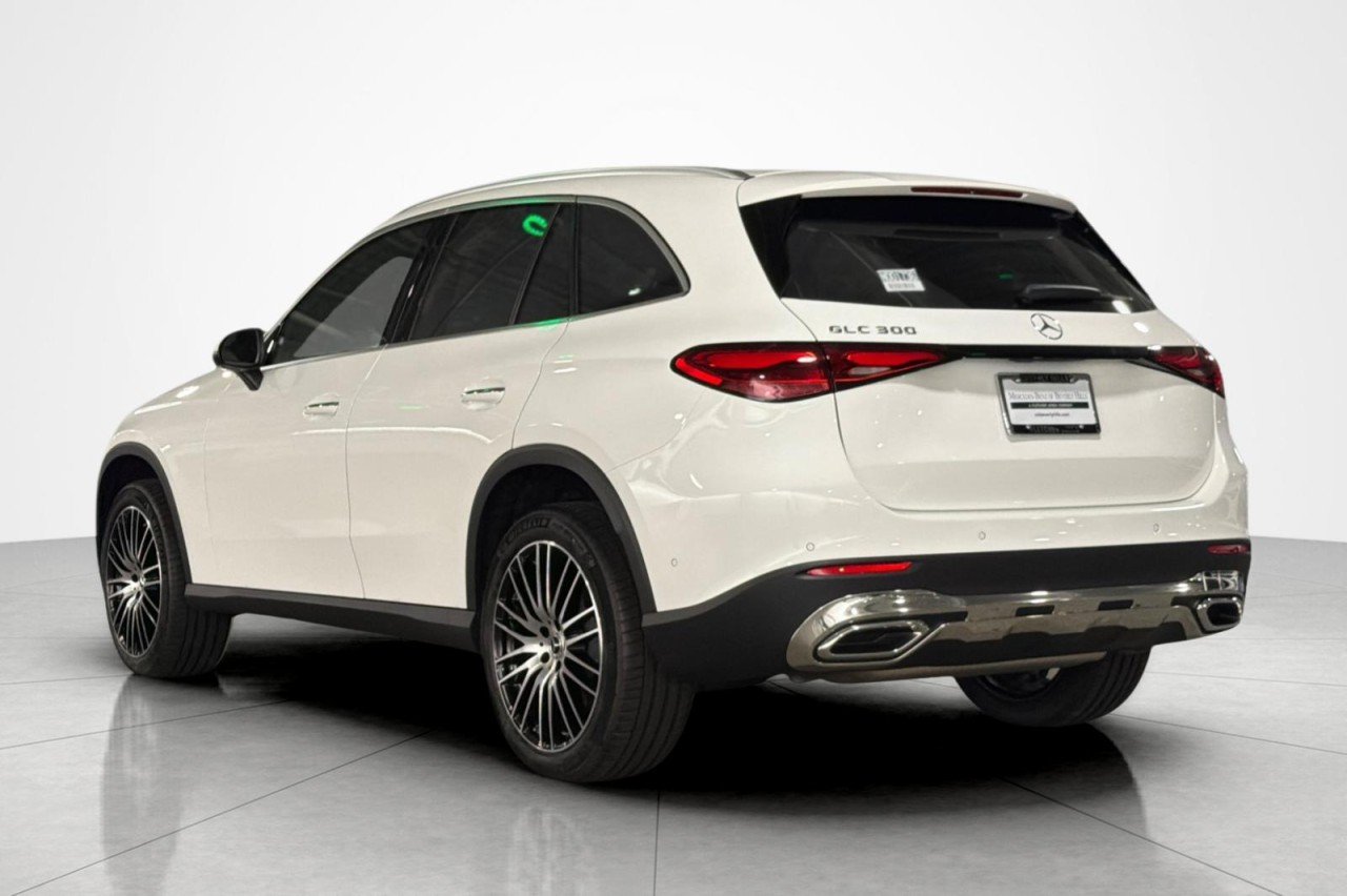 New 2026 Polar White Mercedes-Benz GLC 300 SUV image 3