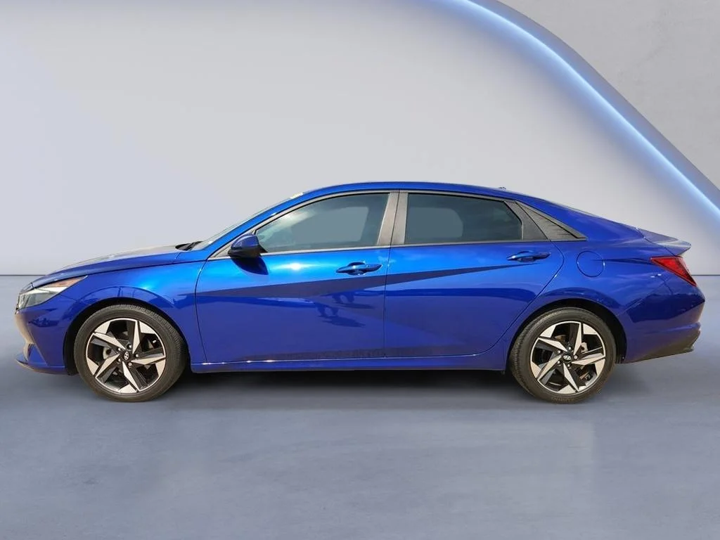 Used 2023 Intense Blue Hyundai SEL image 5