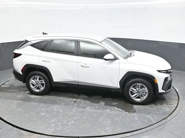 New 2026 White Hyundai SE image 16