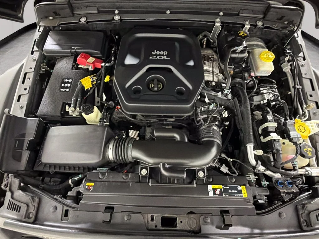 Used 2021  Jeep Unlimited Rubicon image 31