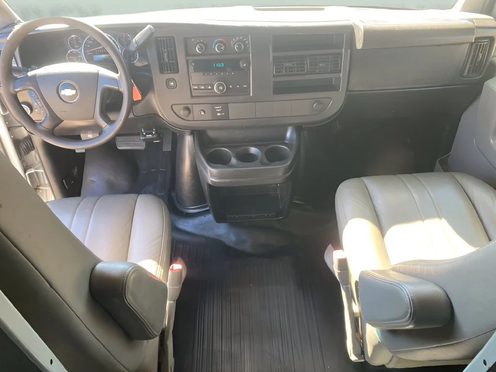 Used 2014 SUMMIT WHITE Chevrolet  image 13