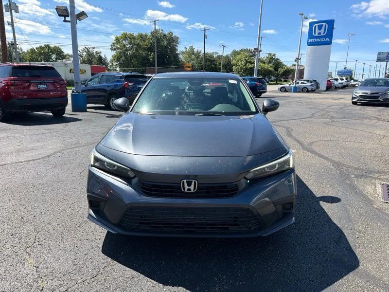 Used 2024  Honda EX image 2