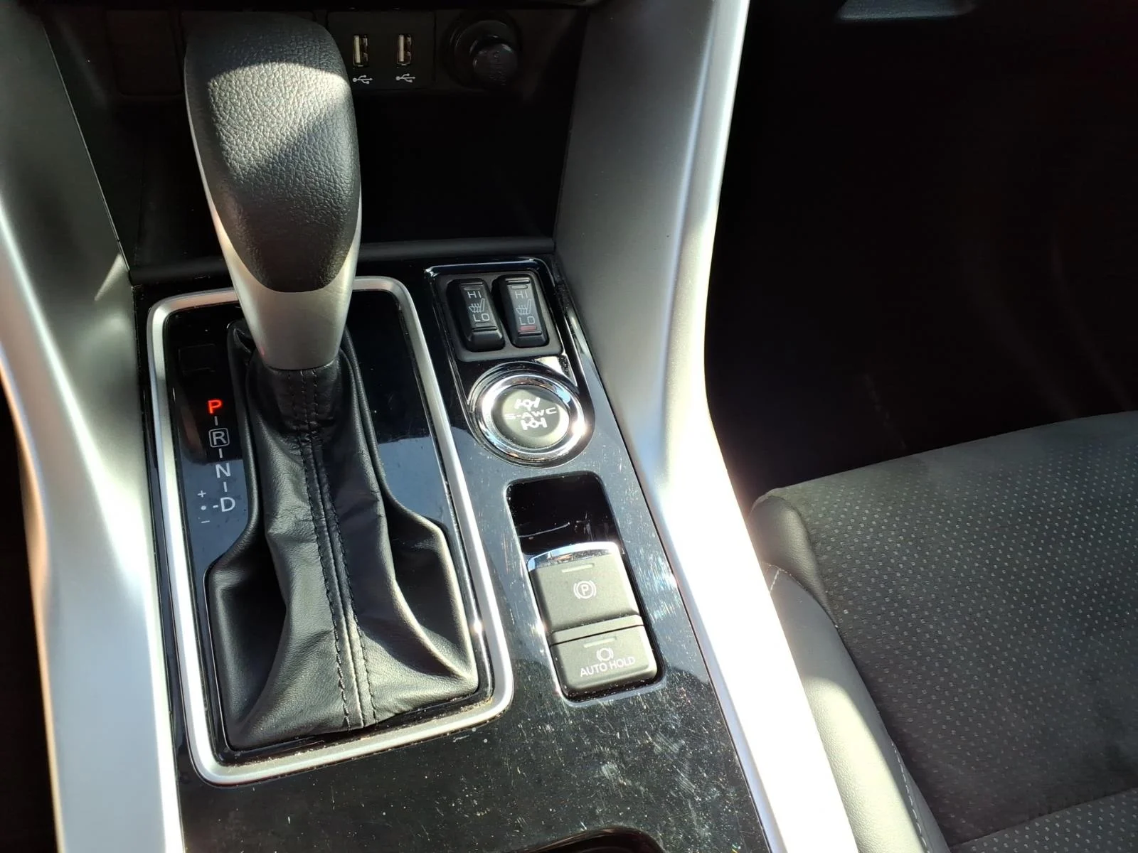Used 2024 Red Diamond Mitsubishi SE image 11