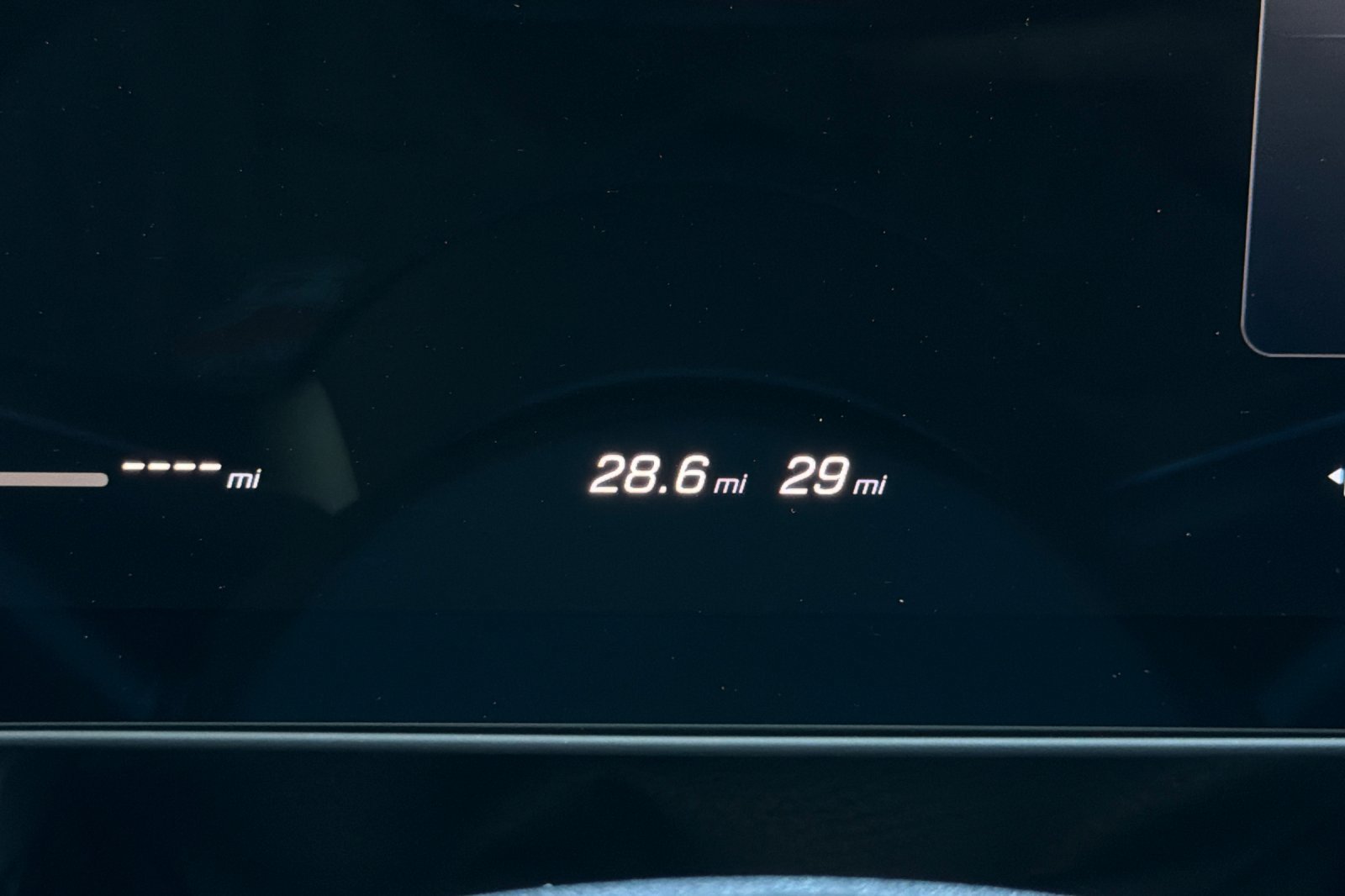 New 2027 Polar White Mercedes-Benz AMG® GLE 53e image 36