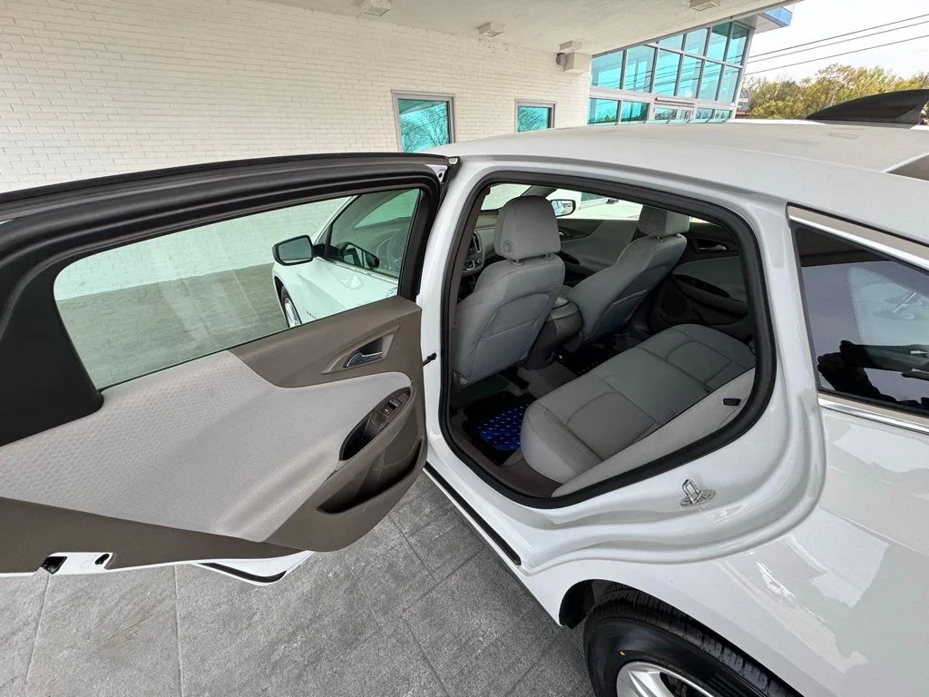 Used 2024 Summit White Chevrolet LS image 18