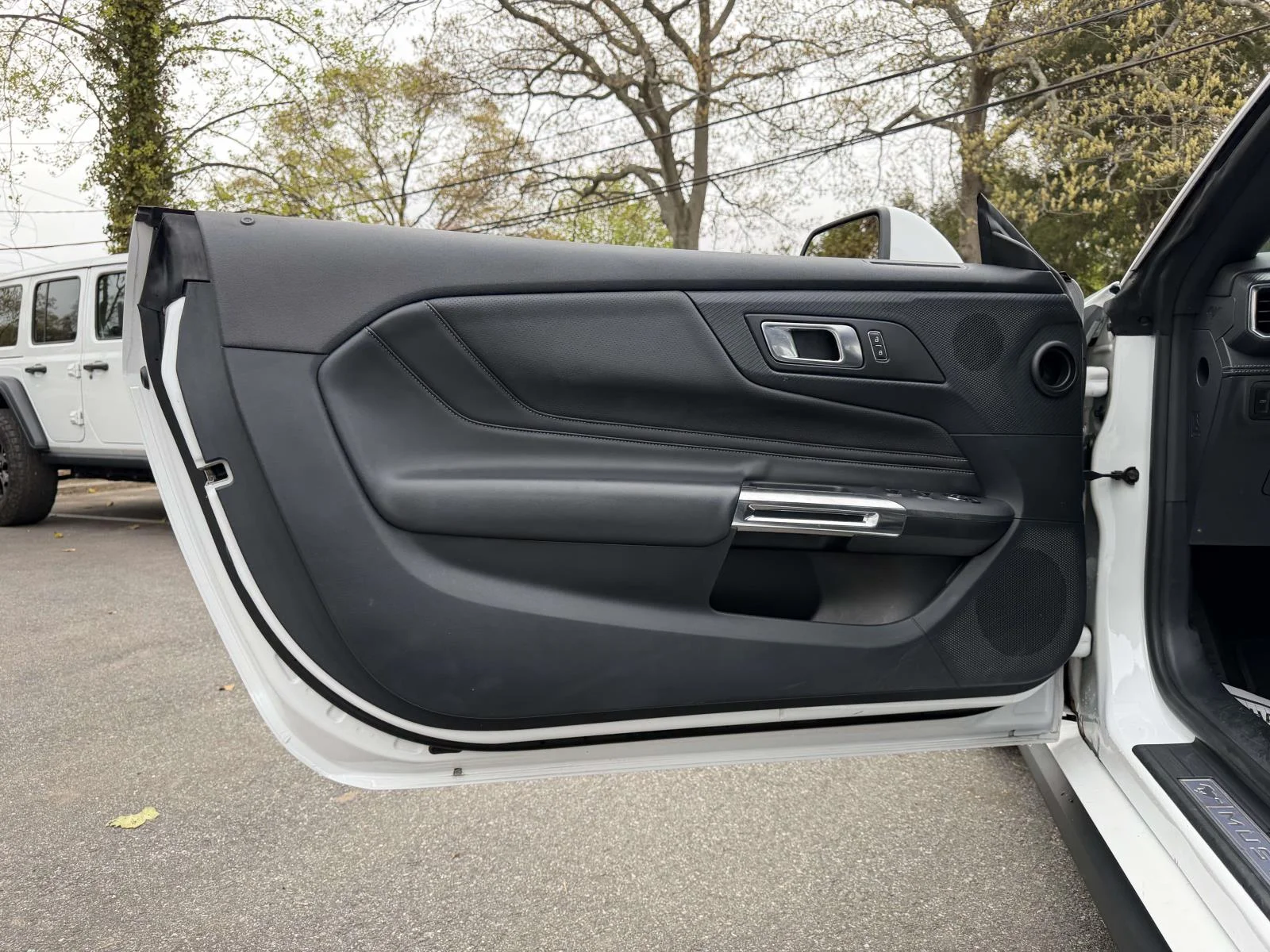 Used 2024 White Ford EcoBoost Premium image 17