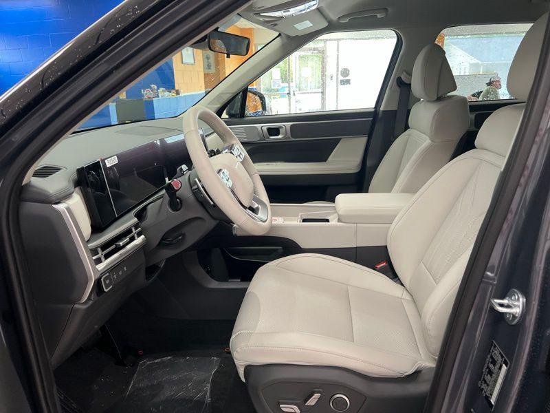 New 2027 Gray Hyundai SEL AWD image 17