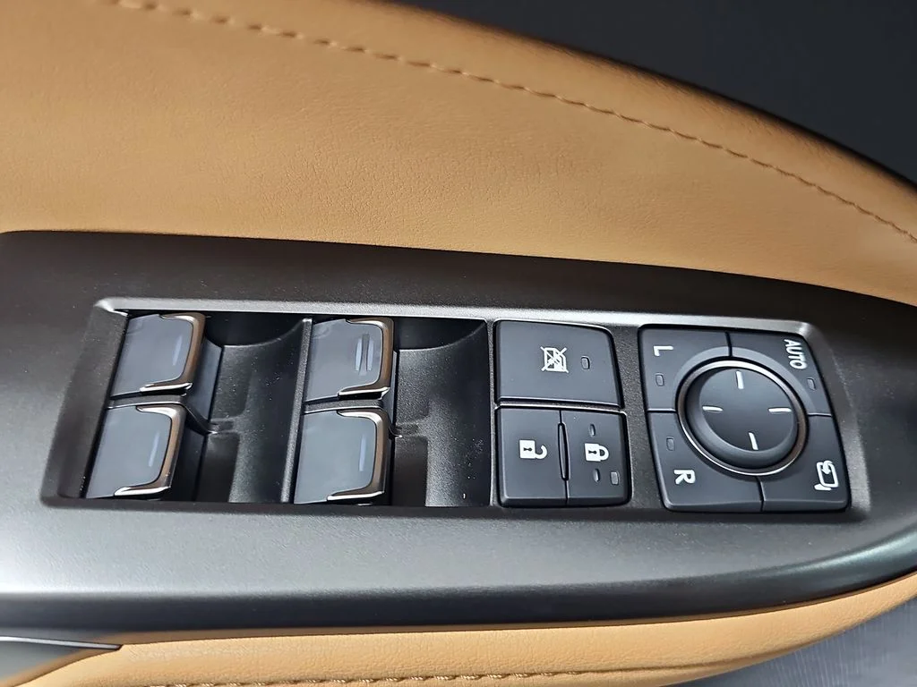 New 2026 Ultra White Lexus PREMIUM image 27