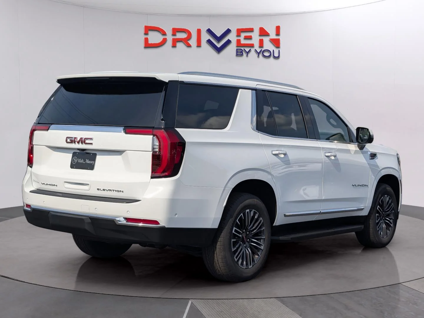 New 2026 Summit White GMC Elevation image 5
