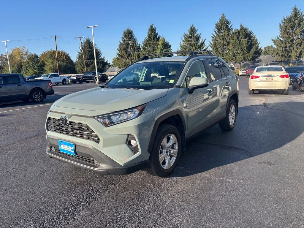 Used 2021 Gray Toyota XLE image 8