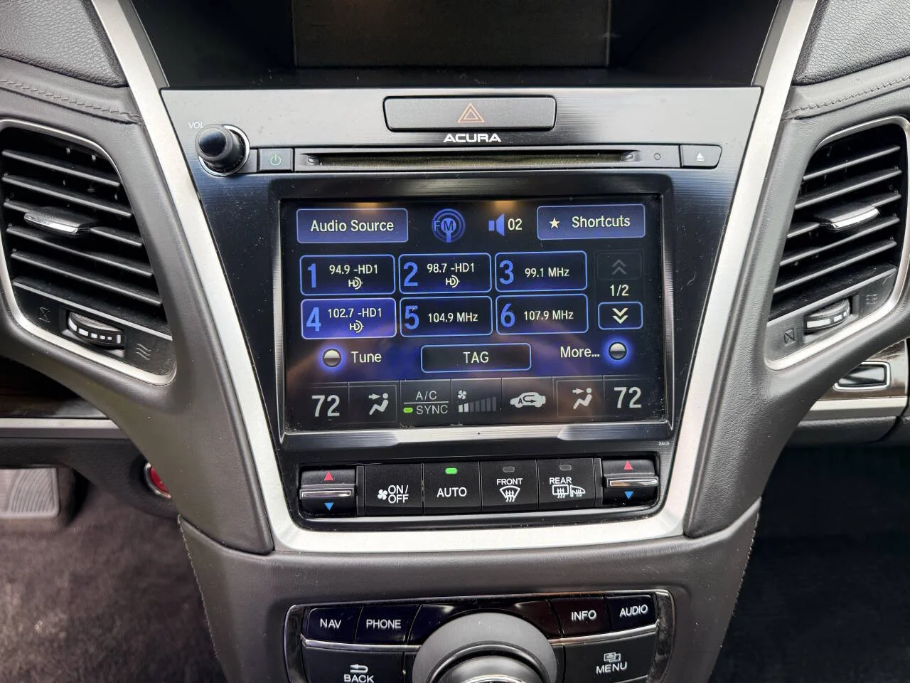 Used 2015 Black Acura w/Tech 4dr Sedan w/Technology Package image 21