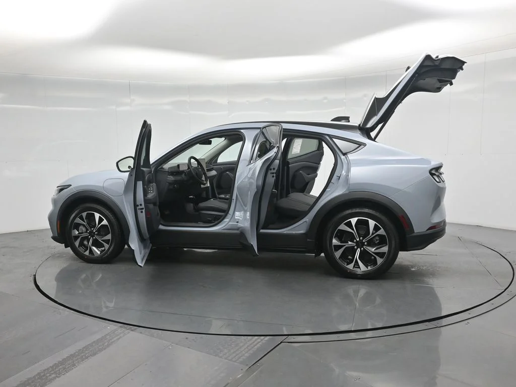 New 2026 Gray Ford Select image 32