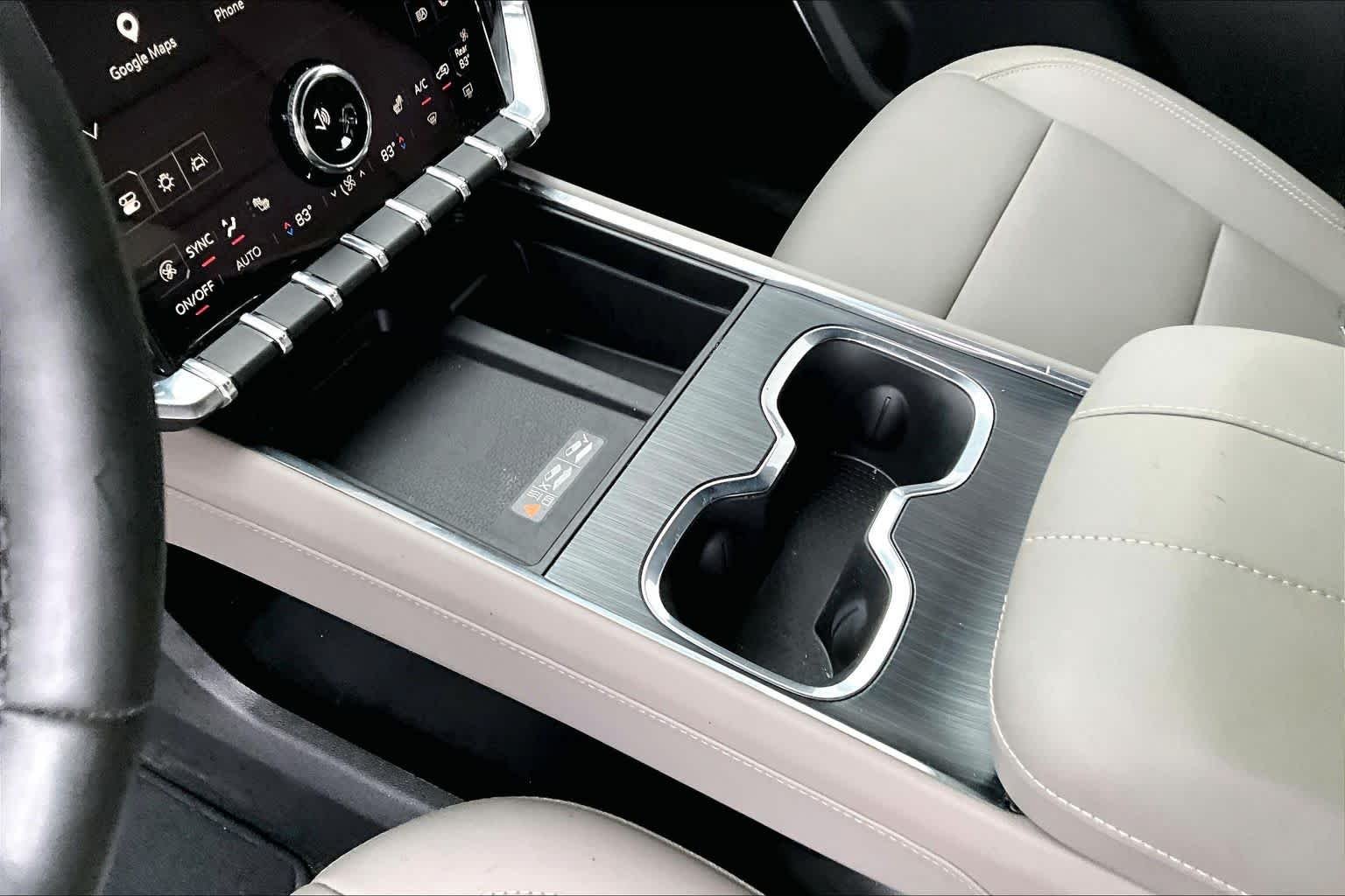 Used 2025 WHITE GMC FWD Elevation image 15