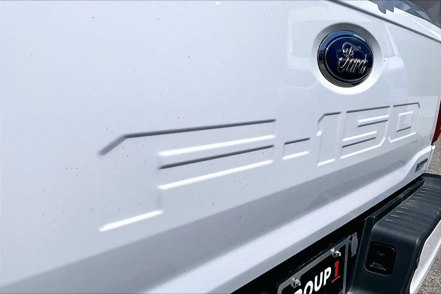 Used 2023 Oxford White Ford XLT image 10