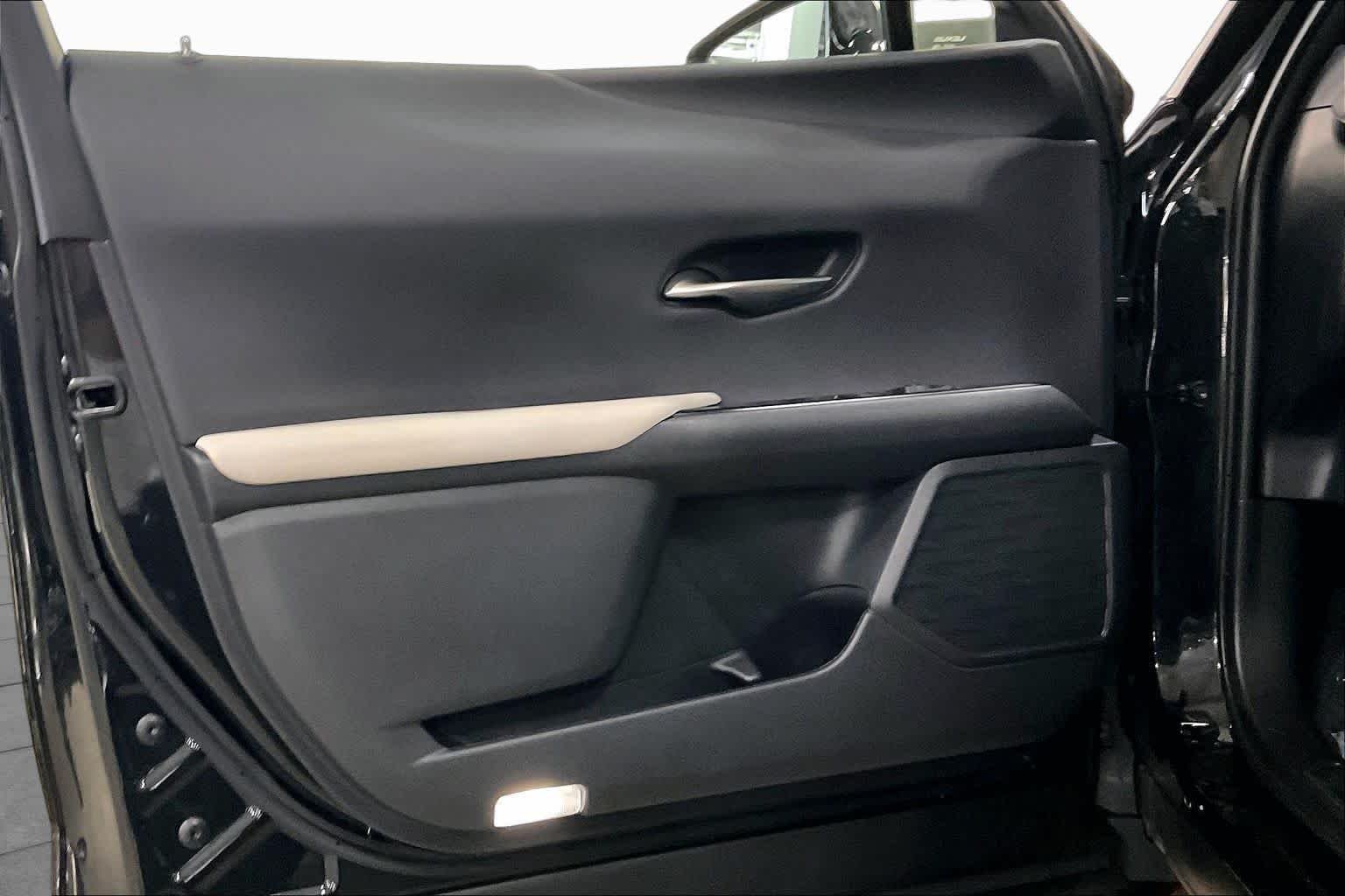 Used 2023 Caviar Lexus Premium image 22
