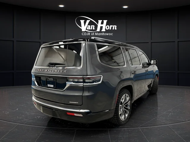 Used 2022 Baltic Gray Metallic Clearcoat Jeep Series III image 7