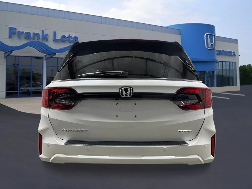 New 2026 Platinum White Pearl Honda Touring image 4