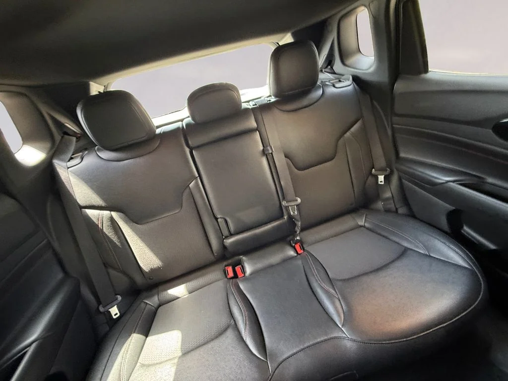 Used 2025 Silver Jeep Trailhawk image 18