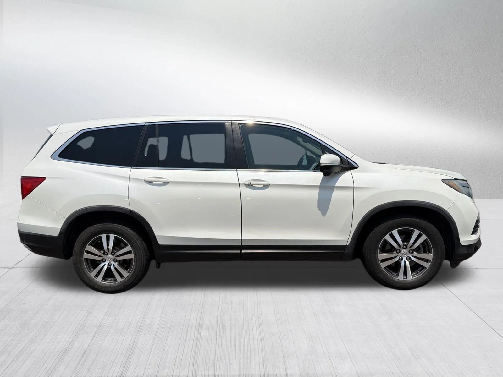 Used 2016 White Honda EX-L image 8