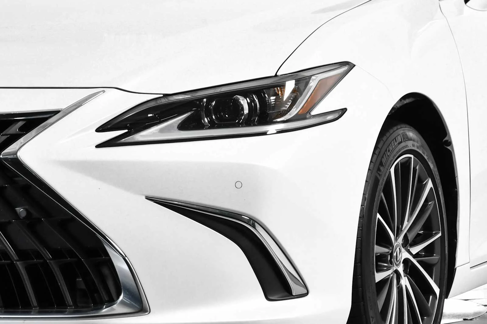 Certified Used 2024 EMINENT WHITE PEARL Lexus  image 11