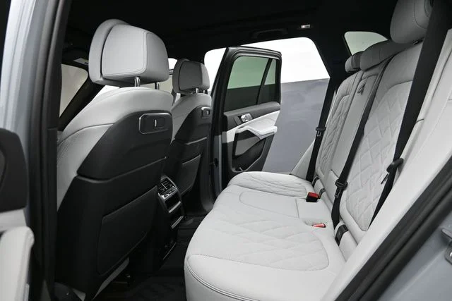 Used 2026 Gray BMW xDrive40i image 18