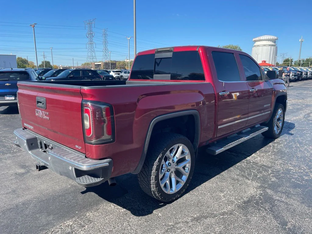 Used 2018 Red GMC SLT image 6
