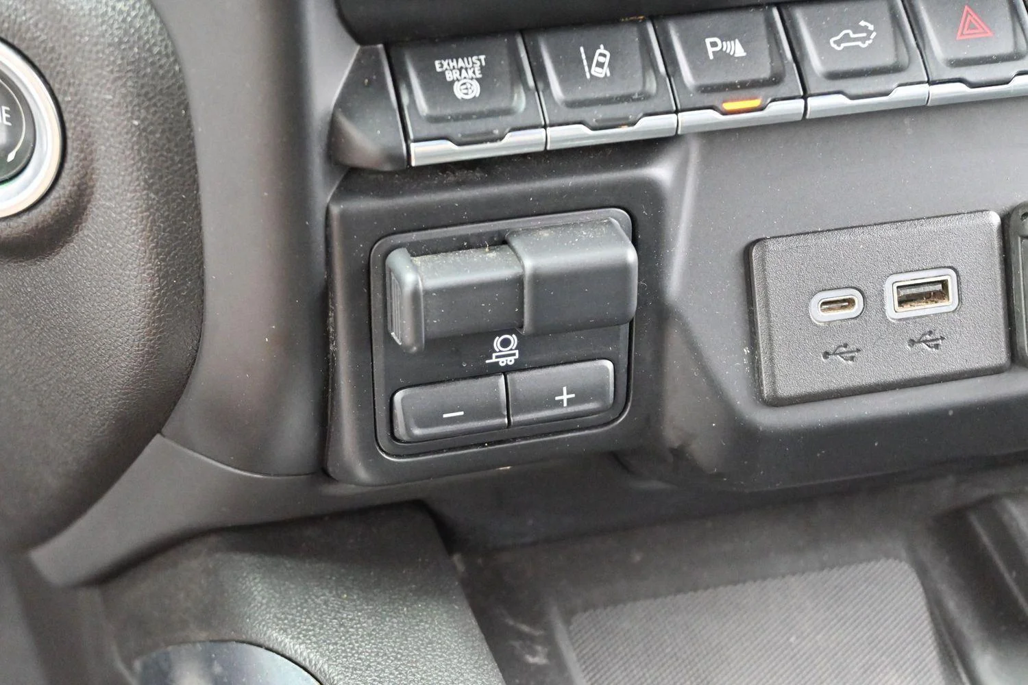 Used 2023 Northsky Blue Metallic Chevrolet High Country image 26