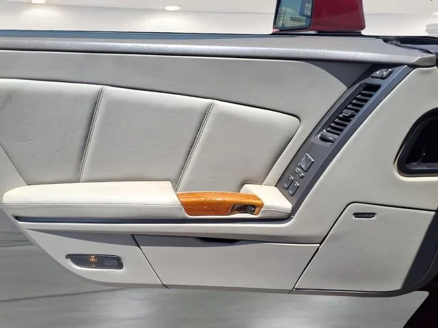 Used 2005 Crimson Pearl Cadillac Y image 15