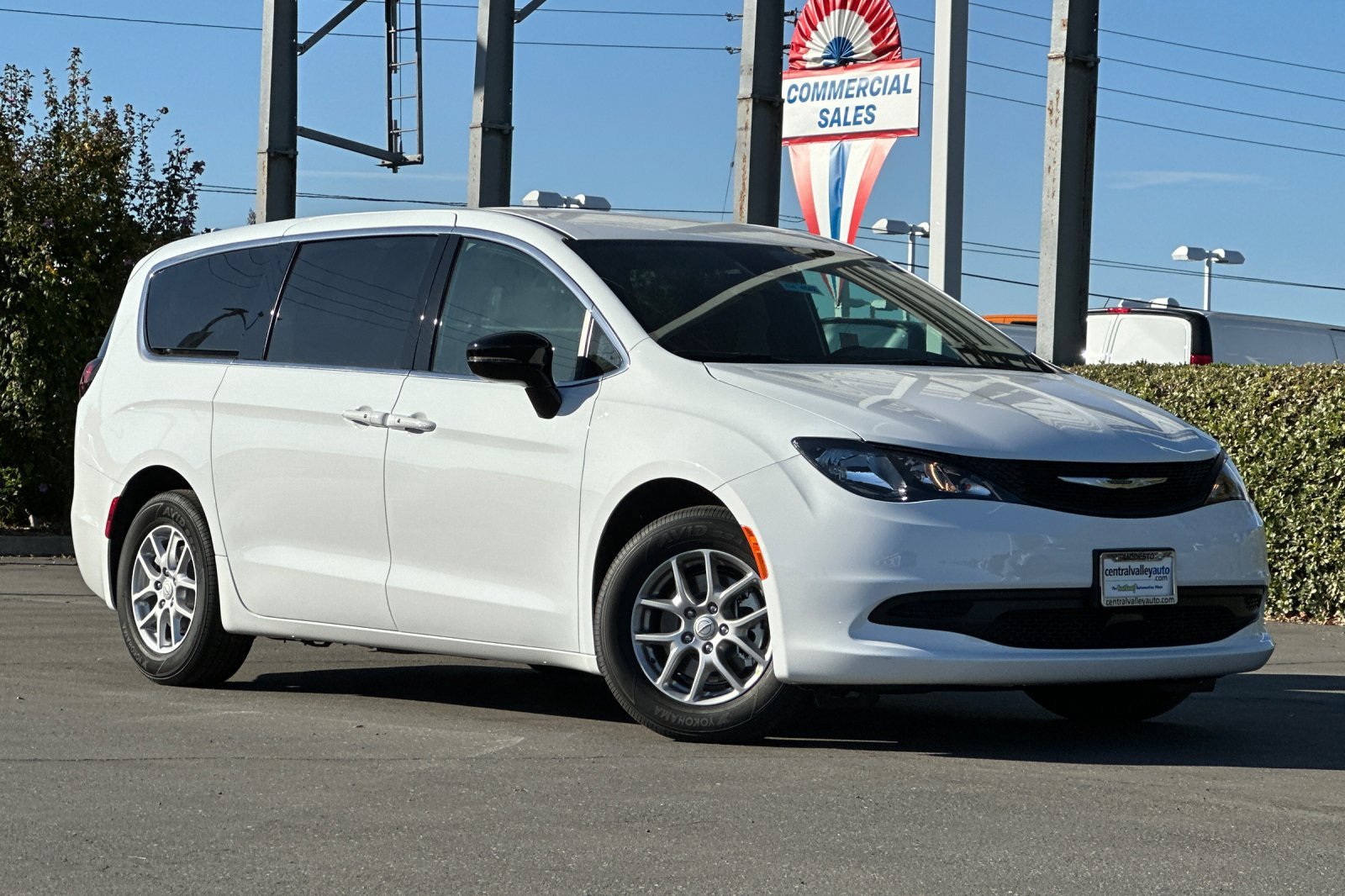 New 2026 Chrysler Voyager LX Mini-van, Passenger in Modesto