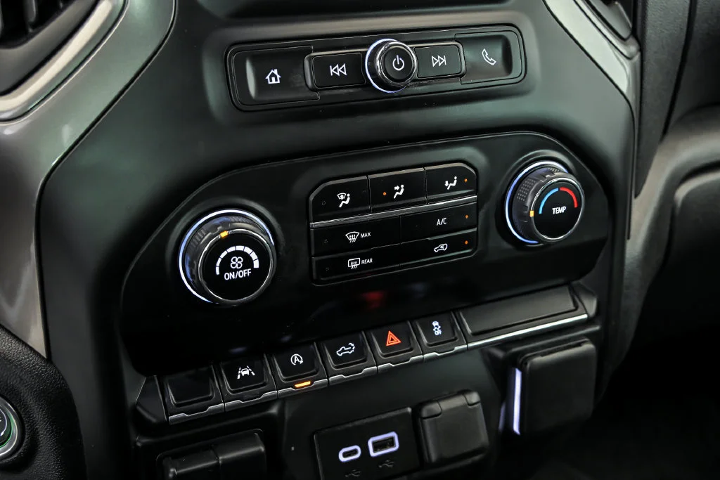 2025 Chevrolet Silverado 1500 Custom - Photo 20