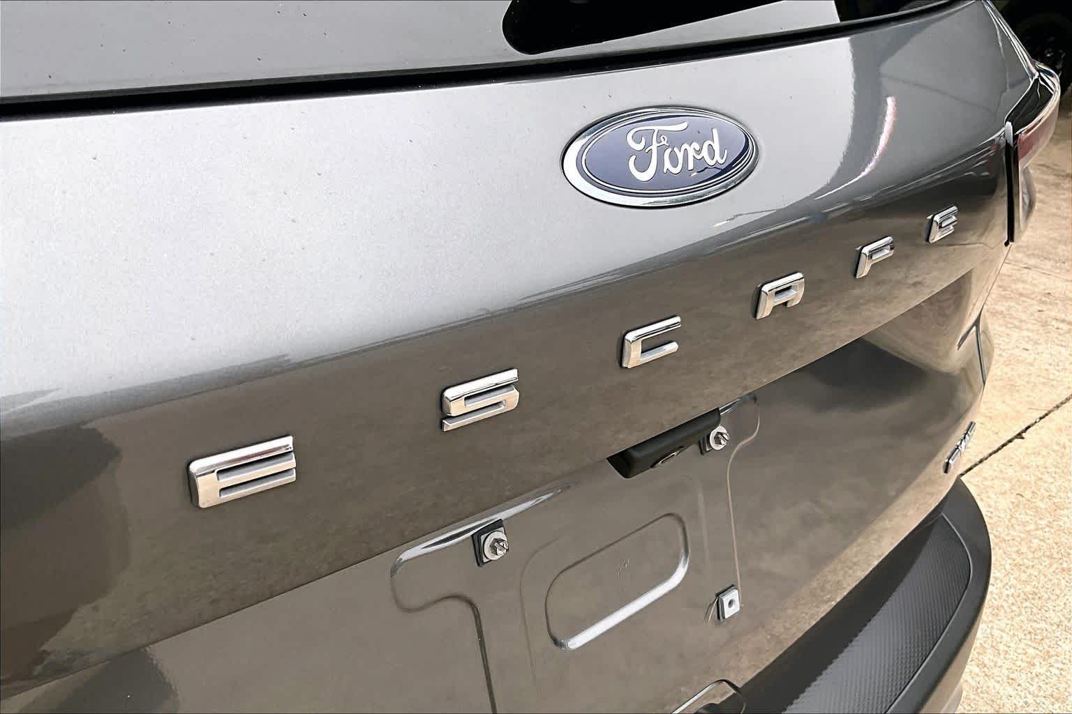 Used 2022 Carbonized Gray Metallic Ford Titanium image 31