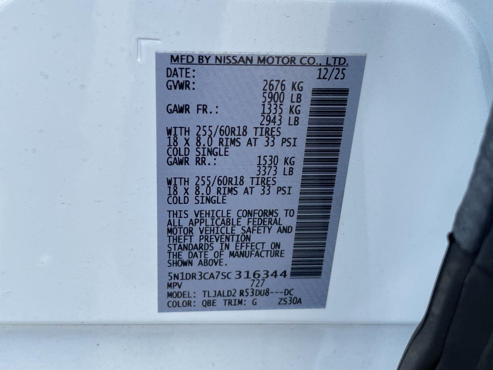 Used 2025 Everest White Pearl Tricoat Nissan SL image 12