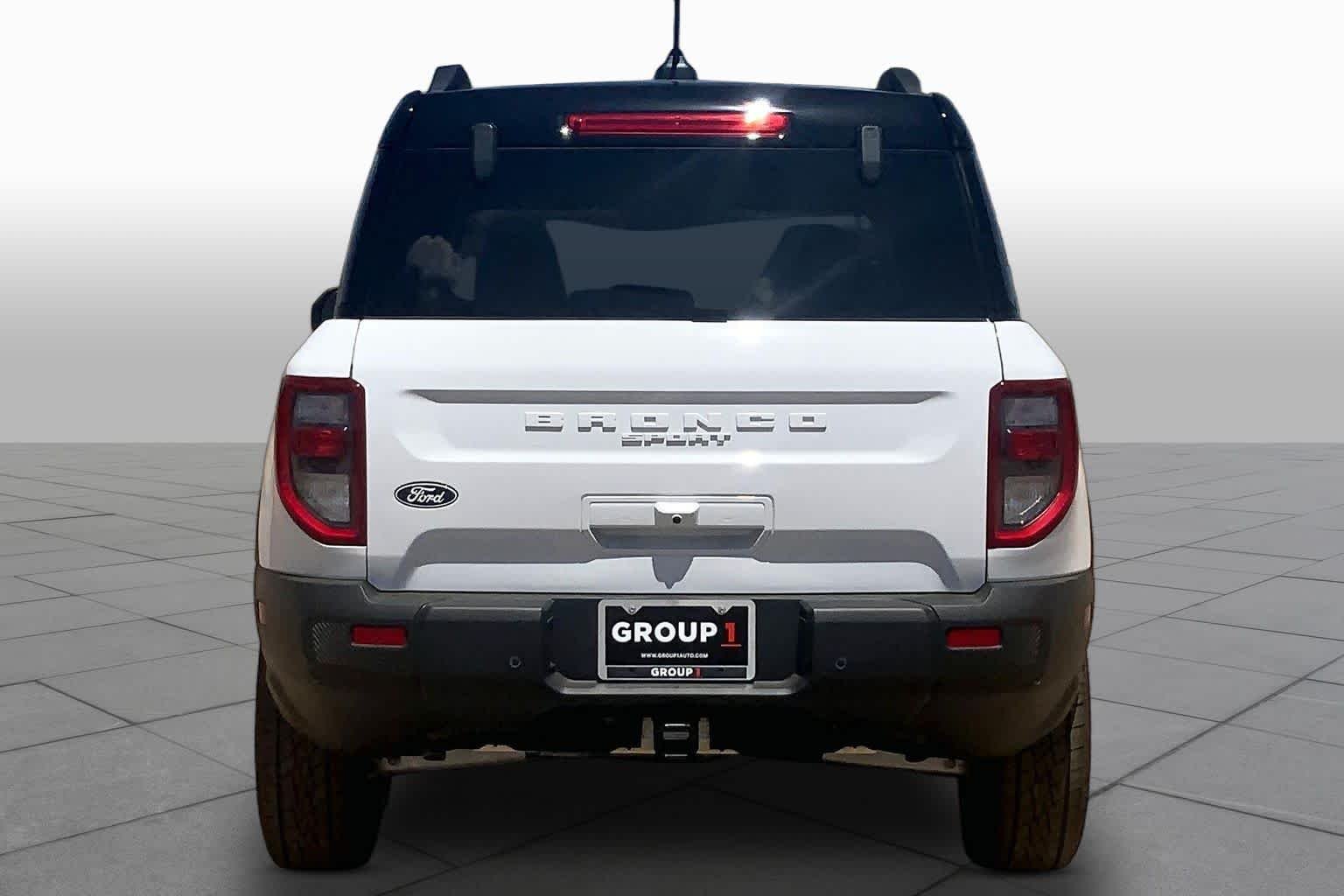 New 2026 Oxford White Ford Badlands® image 4