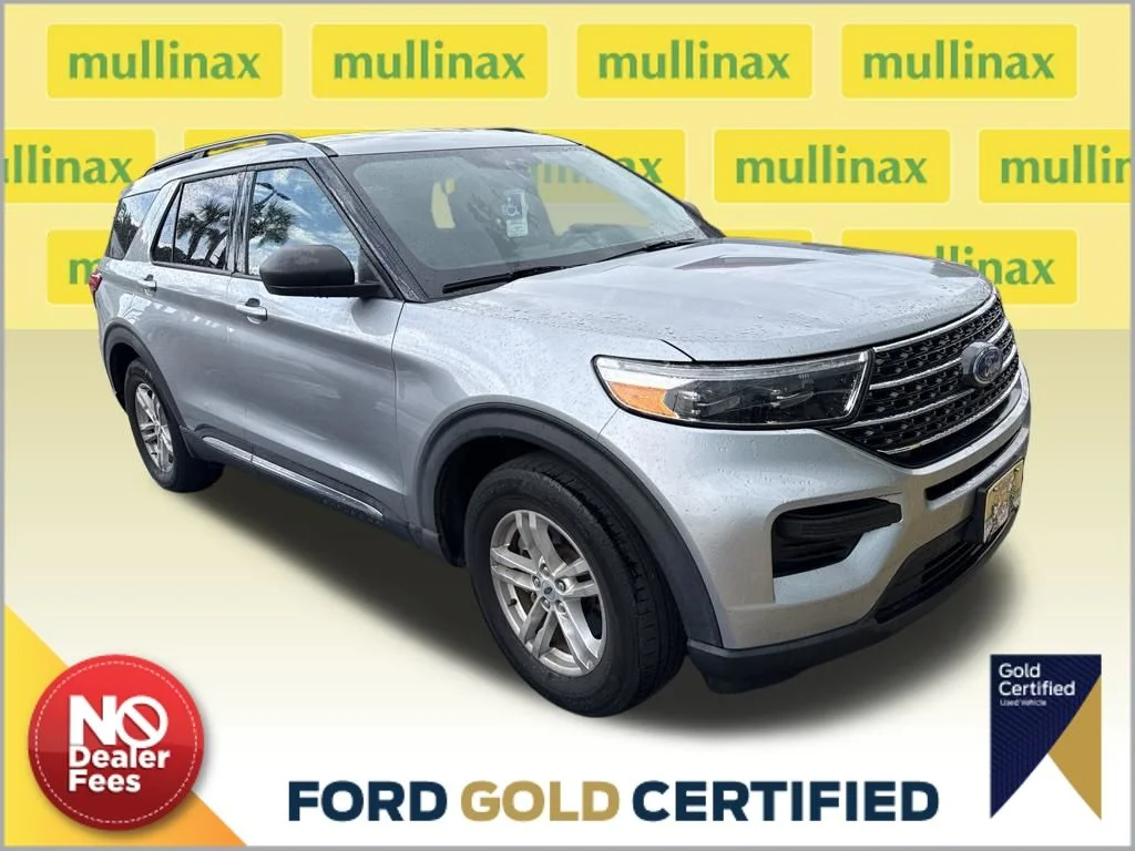 Certified Used 2022 Silver Ford XLT image 1