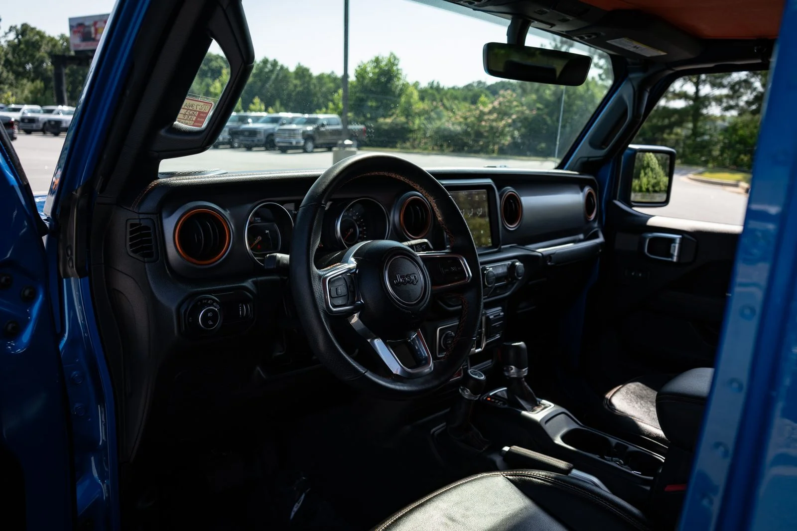 Used 2023 Blue Pearl Jeep Mojave image 13