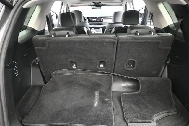 Used 2022 Green Hyundai SEL image 18