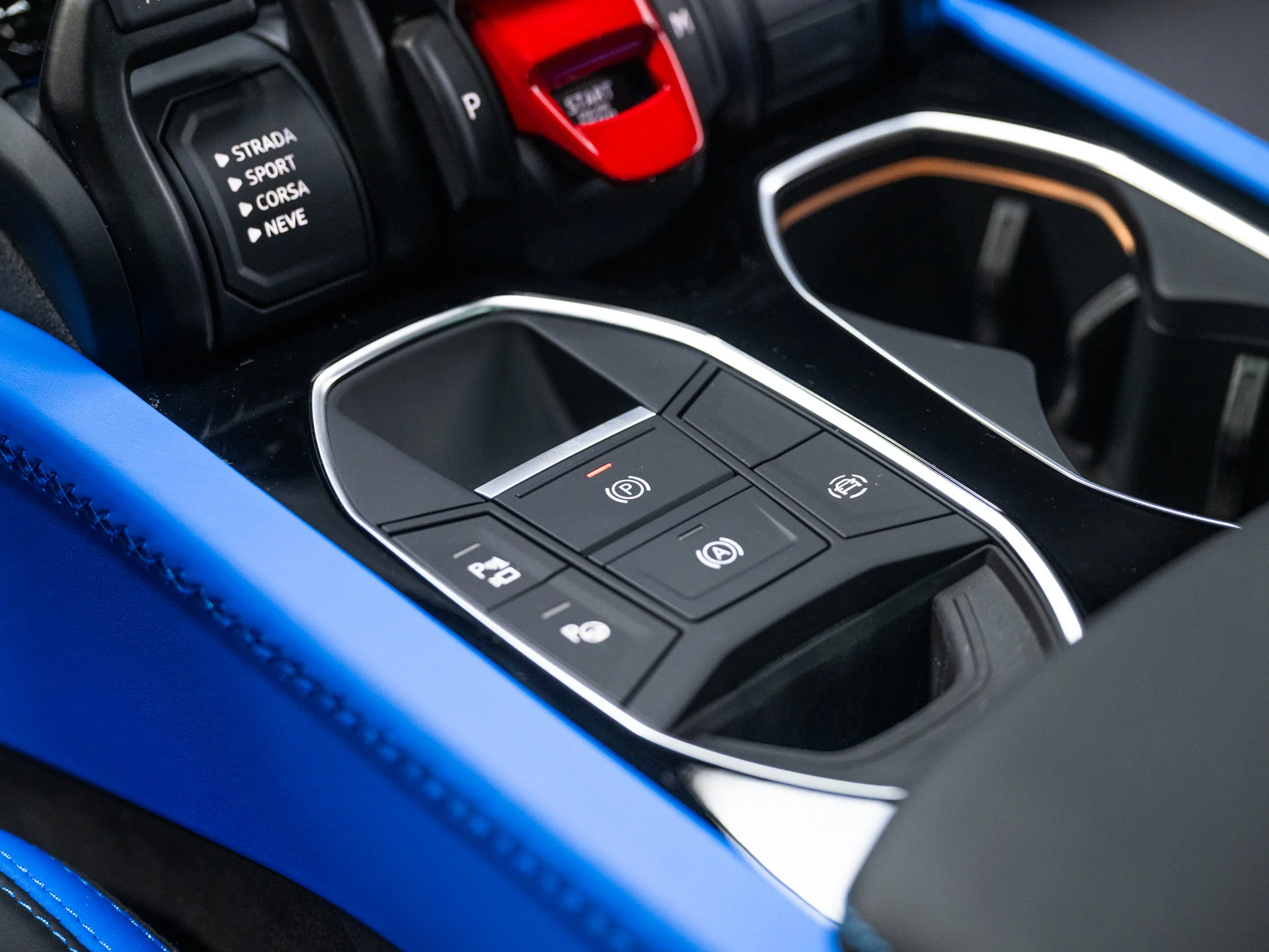 Used 2025 Blu Eleos Metallic Lamborghini SE image 89