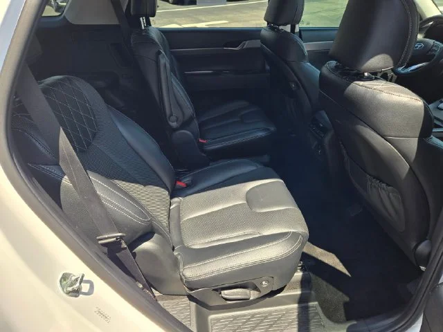 Used 2022 White Hyundai SEL image 10