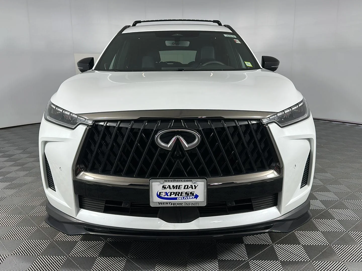 Used 2026 Radiant White INFINITI SPORT image 2