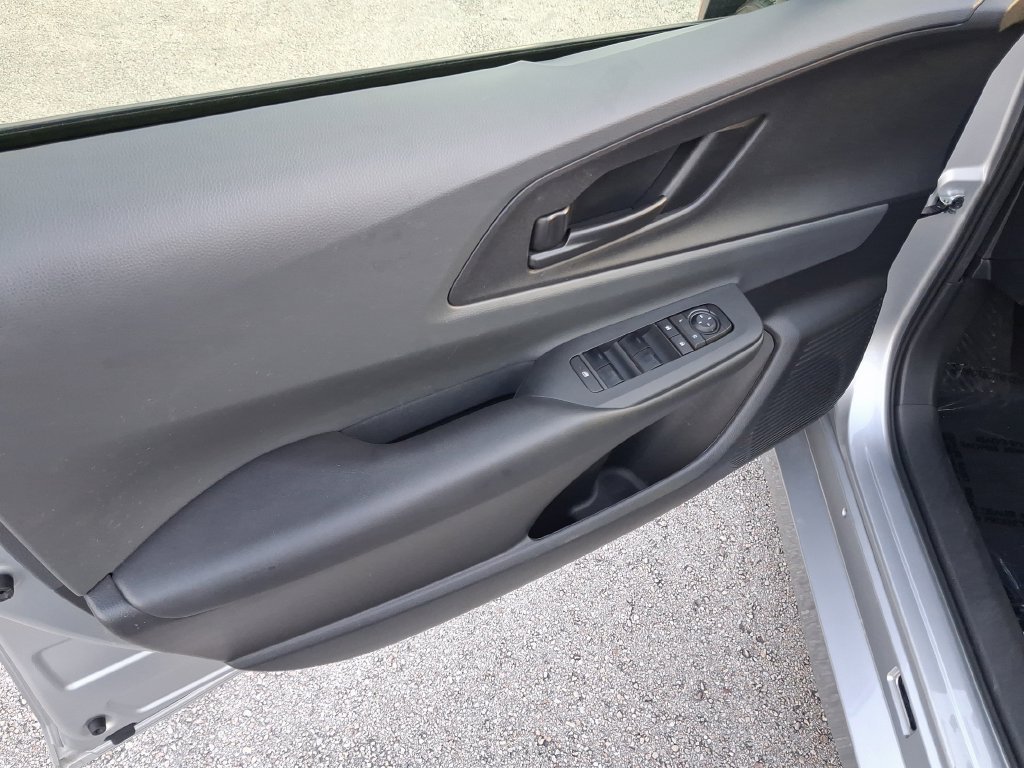 Used 2025  Toyota LE image 18