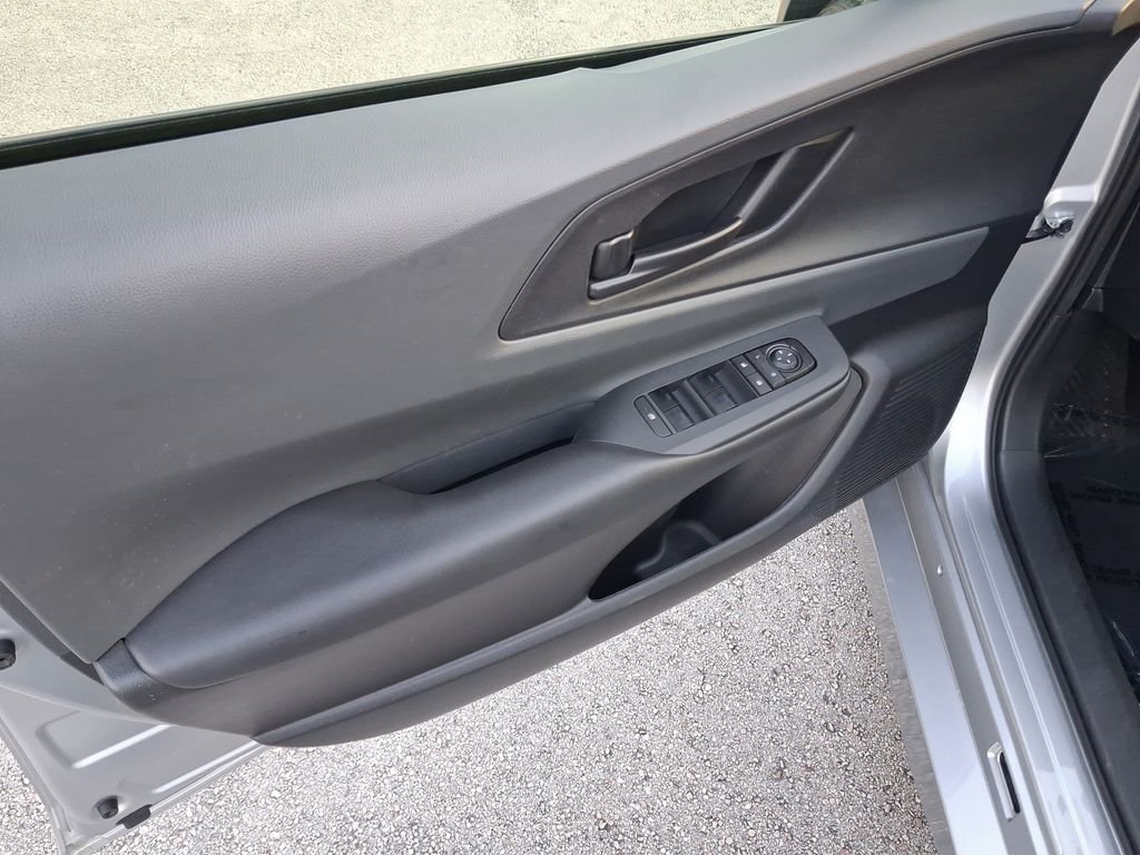 Used 2025  Toyota LE image 18
